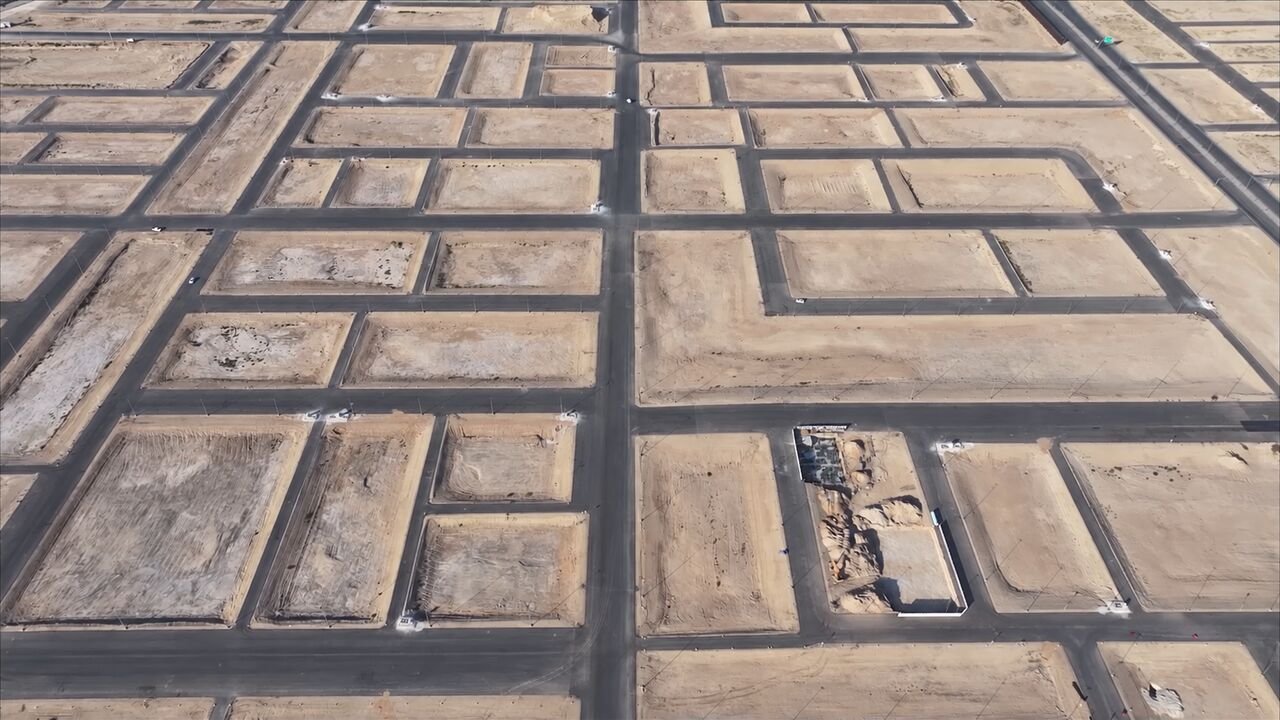 Ù‚Ø·Ø¹ Ø§Ù„Ù…Ø®Ø·Ø· Ù…Ù† Ø¹Ù„ÙˆØŒ ÙˆØ´ÙˆØ§Ø±Ø¹Ù‡Ø§ Ø§Ù„Ù…Ø¹Ø¨Ù‘Ø¯Ø©